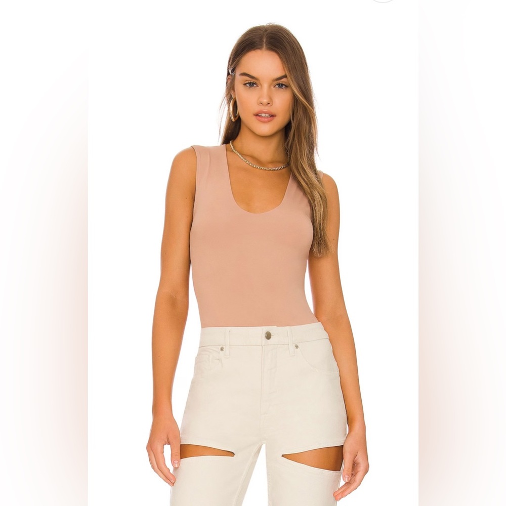 NWT! Free People S & M neutral Second Skin Cami tank. Deep neck. Thin 1/2 liner